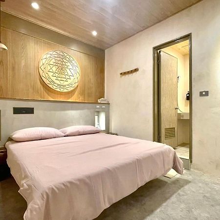 醒覺旅人-訂房後需聯繫轉帳 Apartment ไถหนาน ภายนอก รูปภาพ
