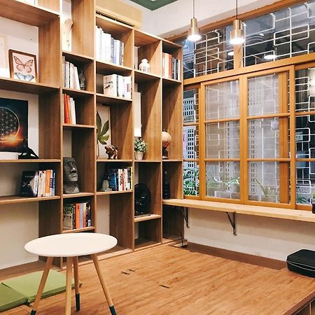 醒覺旅人-訂房後需聯繫轉帳 Apartment ไถหนาน ภายนอก รูปภาพ