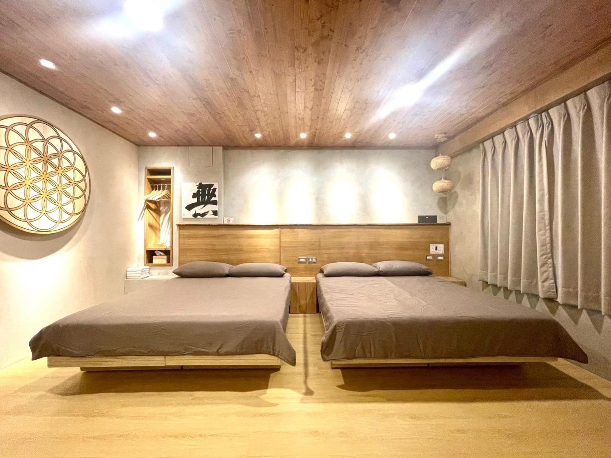 醒覺旅人-訂房後需聯繫轉帳 Apartment ไถหนาน ภายนอก รูปภาพ