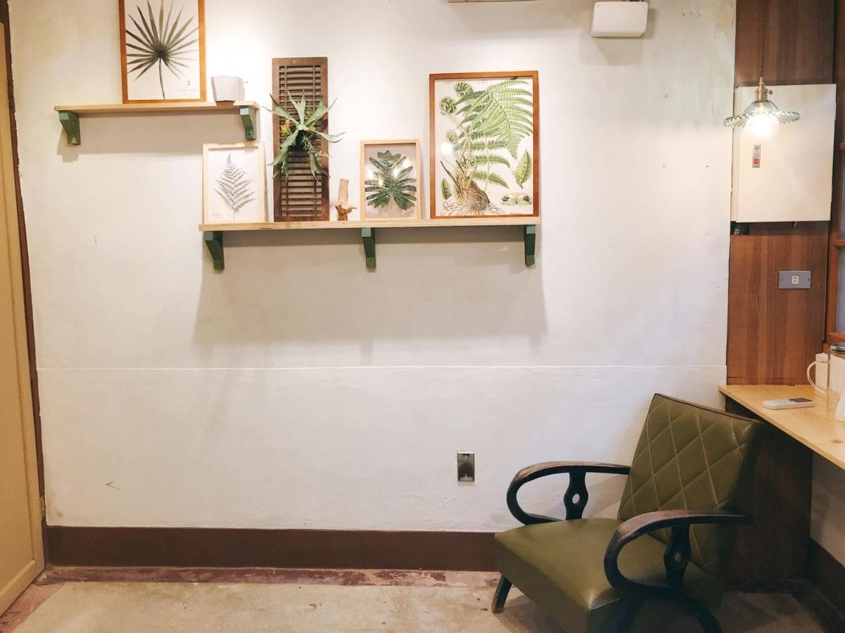 醒覺旅人-訂房後需聯繫轉帳 Apartment ไถหนาน ภายนอก รูปภาพ