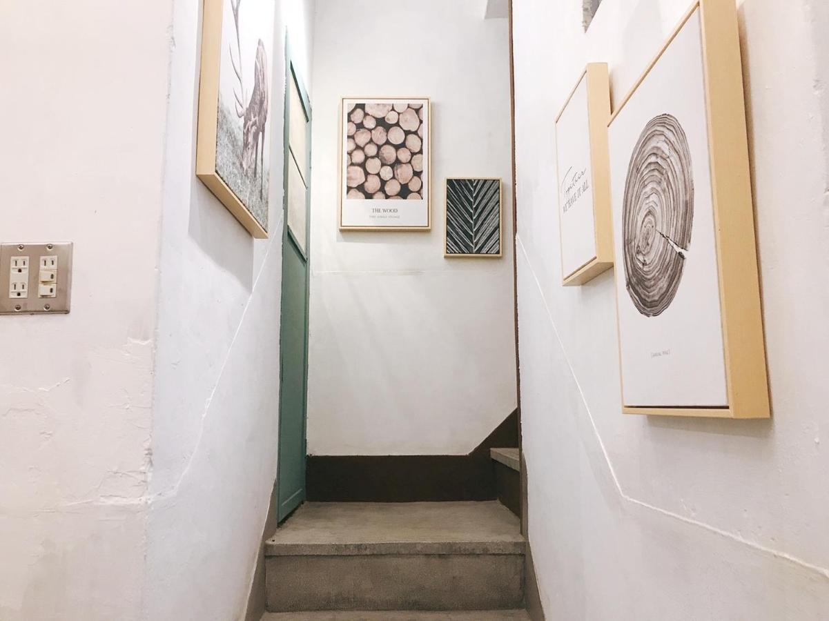 醒覺旅人-訂房後需聯繫轉帳 Apartment ไถหนาน ภายนอก รูปภาพ