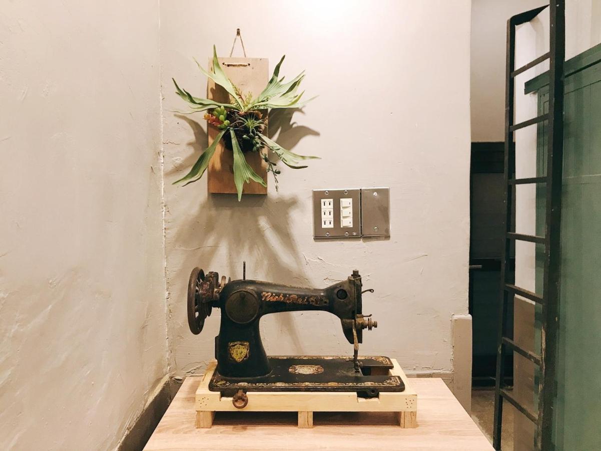 醒覺旅人-訂房後需聯繫轉帳 Apartment ไถหนาน ภายนอก รูปภาพ